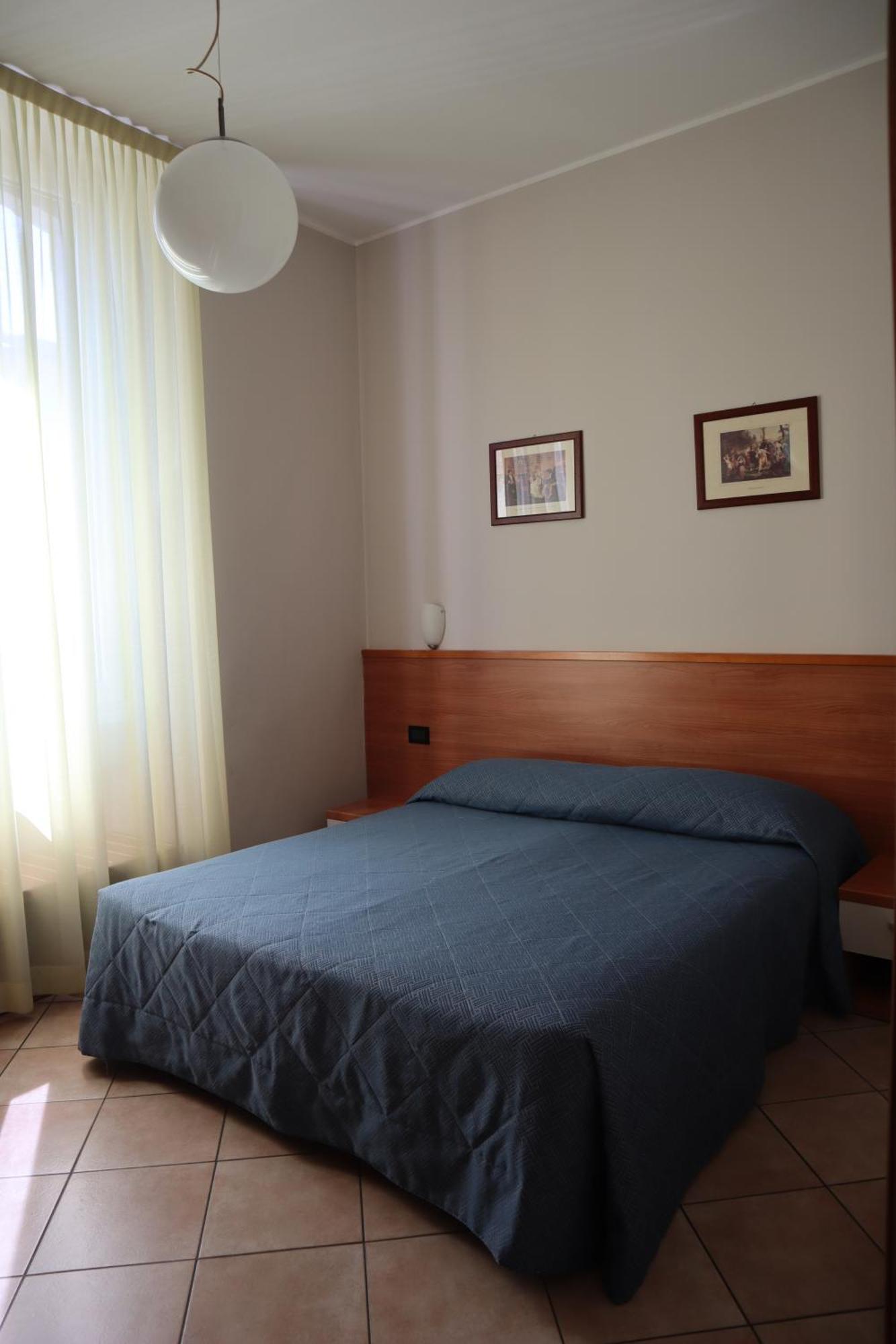 Albergo Salerno Milan Luaran gambar