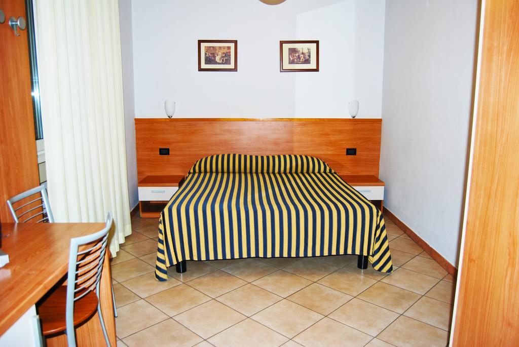 Albergo Salerno Milan Luaran gambar