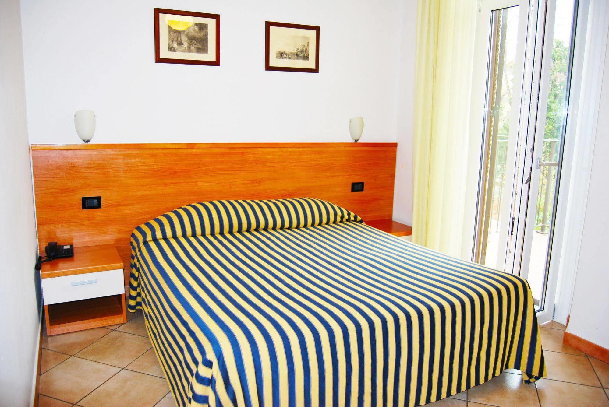 Albergo Salerno Milan Luaran gambar