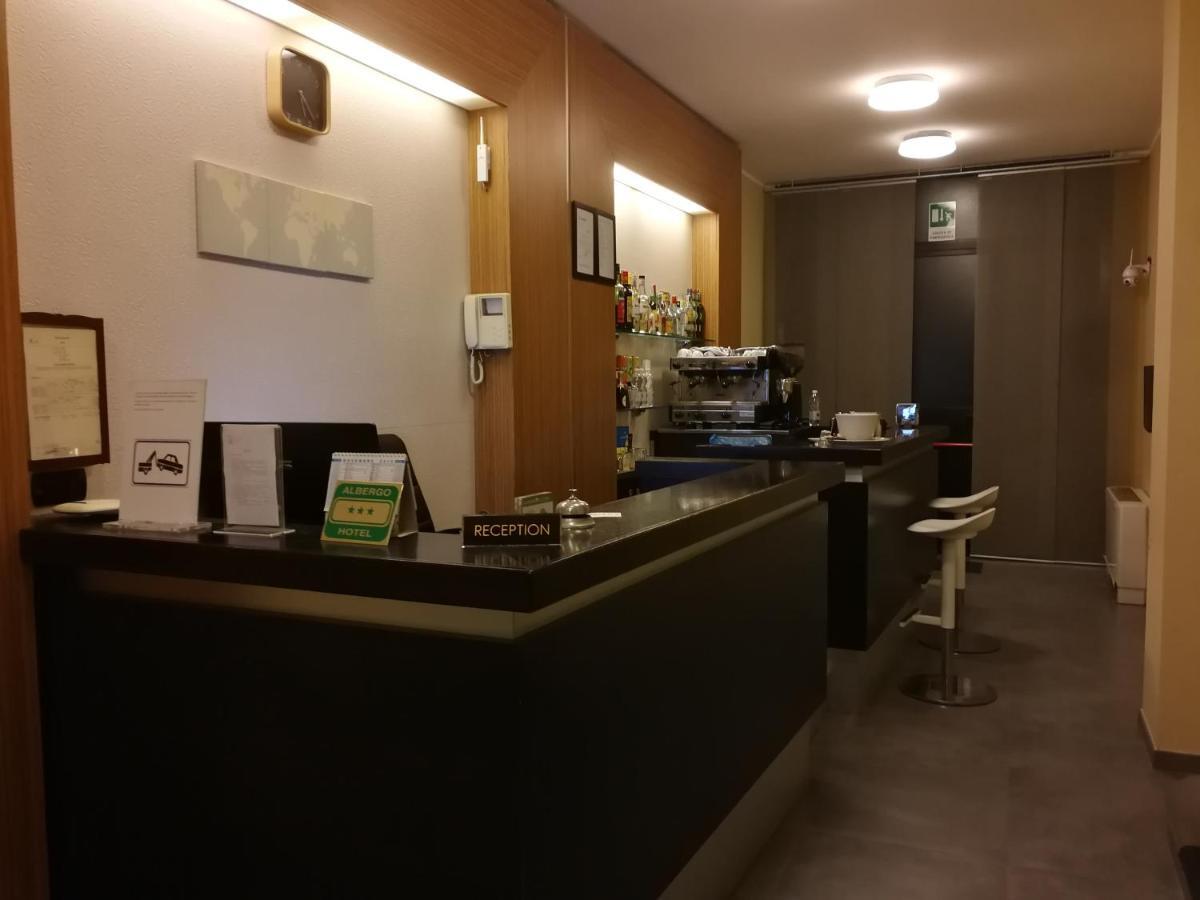 Albergo Salerno Milan Luaran gambar