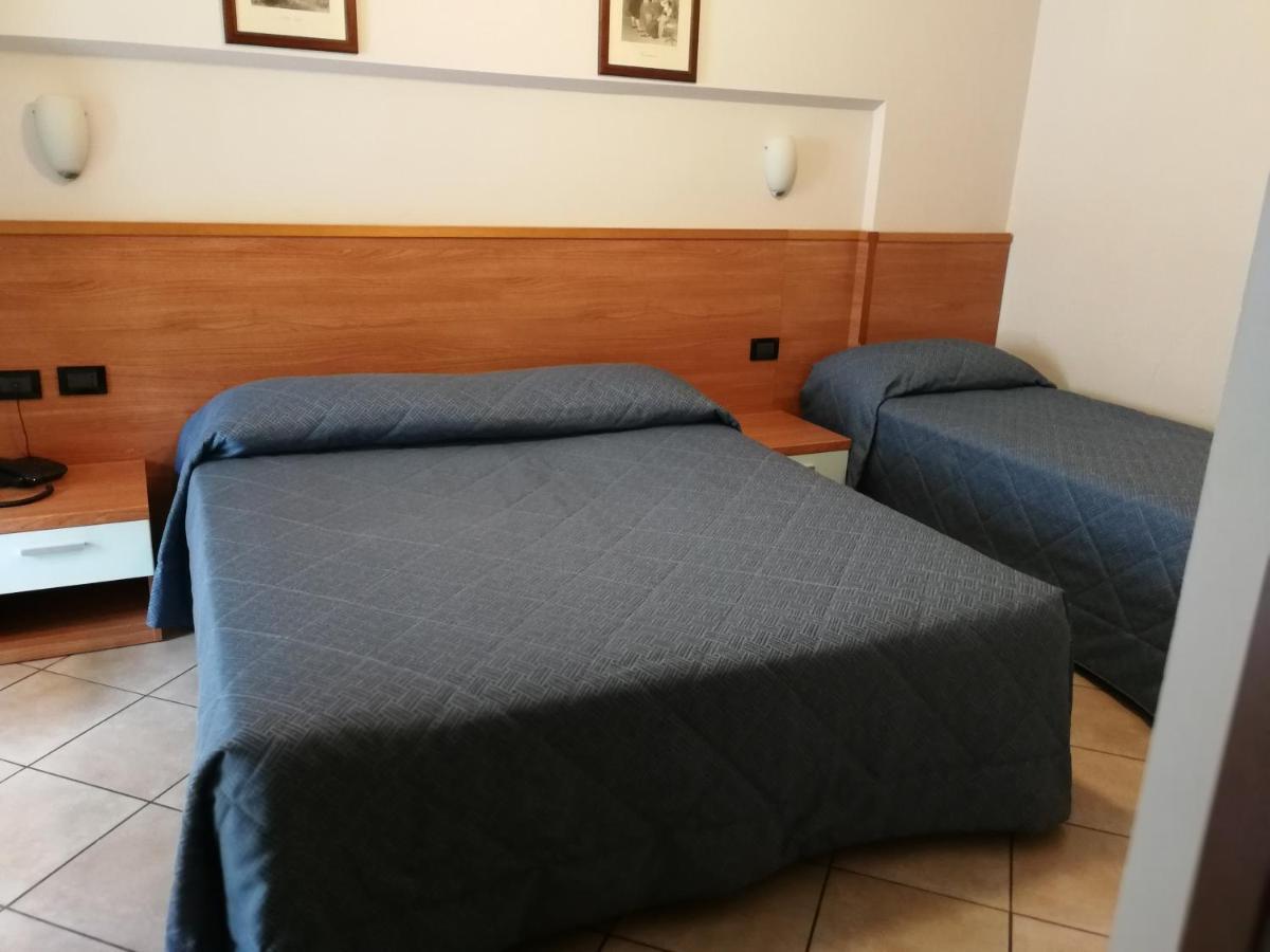 Albergo Salerno Milan Luaran gambar